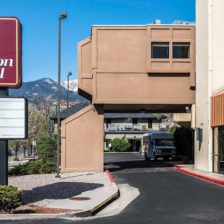 Clarion Hotel & Conference Center Colorado Springs Exterior photo
