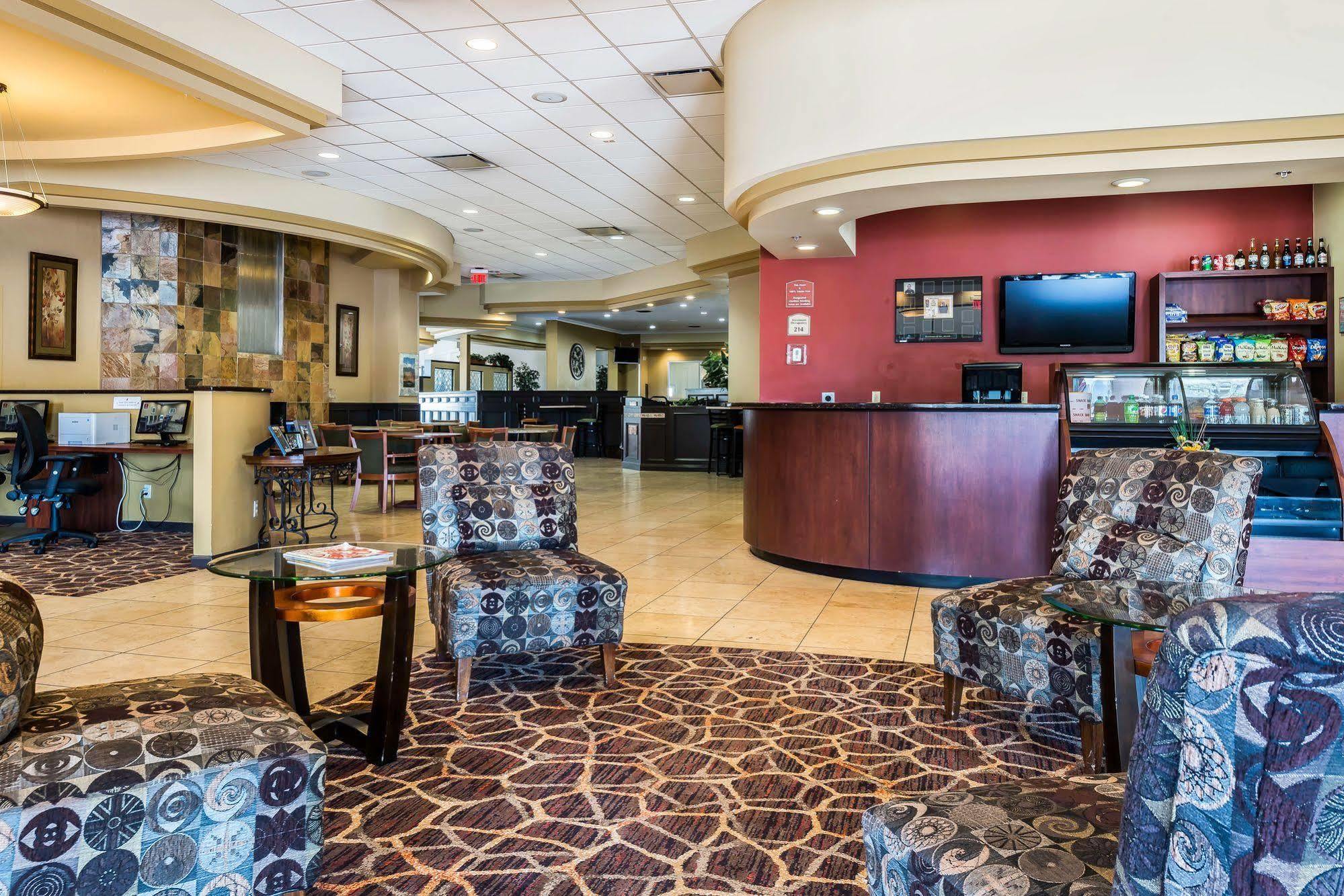 Clarion Hotel & Conference Center Colorado Springs Exterior photo
